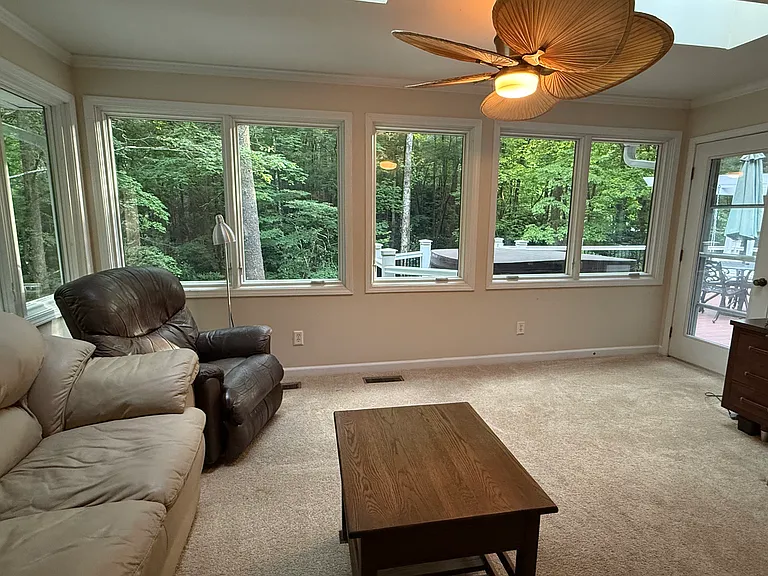 1833 Cherrywood Ln — Photo 10