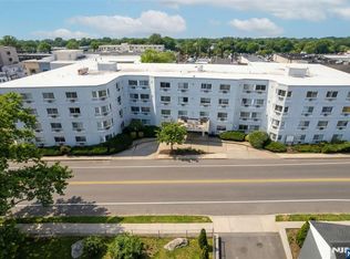 333 Grand Ave APT 4B, Palisades Park, NJ 07650