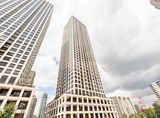 30 Elm Dr W #803, Mississauga, ON L5B 1L9