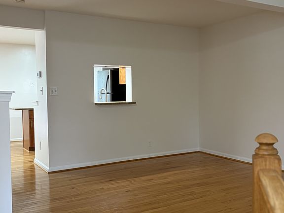 5th image of 8576 Cabot Ct
