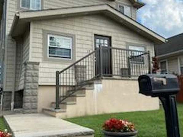 12 Oswego St, Staten Island, NY 10301