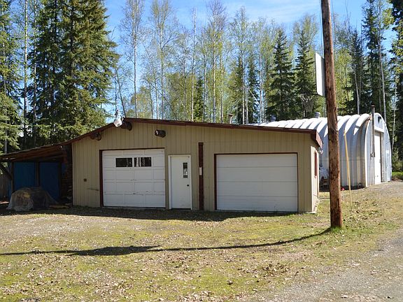 2nd image of 864 Mattie St
