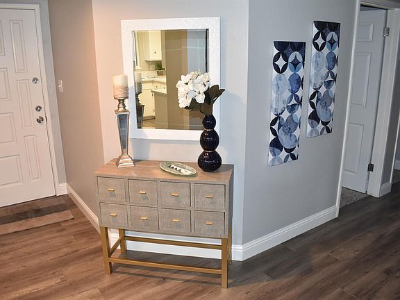 4th image of 1118 Coloma Way