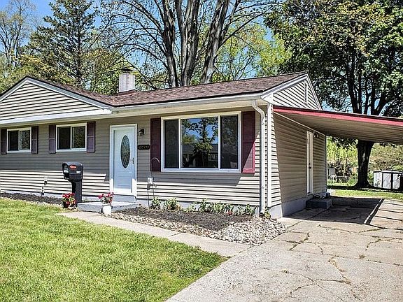 3rd image of 3807 Stillwell Ave