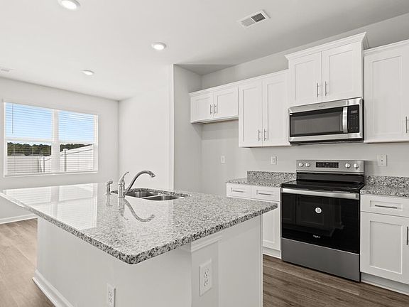 5th image of 565 Aquamarine Row