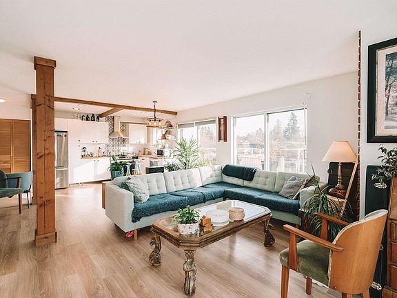5th image of 214-13771 72a Ave #214