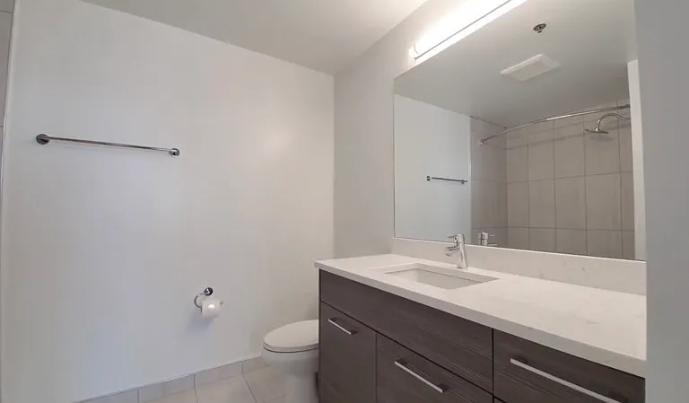306 N Canal St — Photo 8