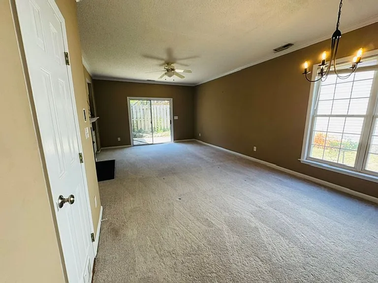 2027 Turtle Point Dr — Photo 7