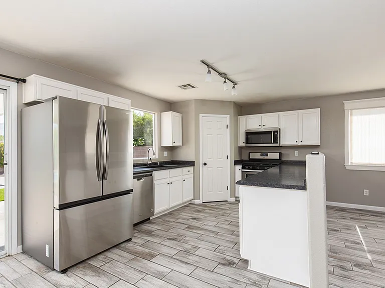 4912 Peaceful Pond Ave — Photo 12