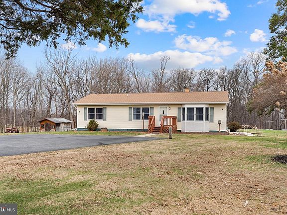 3rd image of 335 Camp Meeting Ground Rd