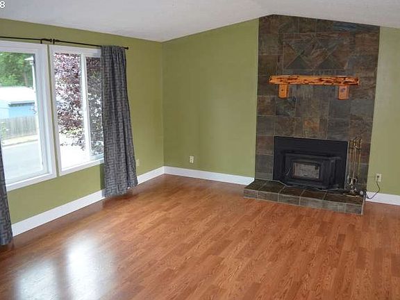 3rd image of 14915 NE 46th St