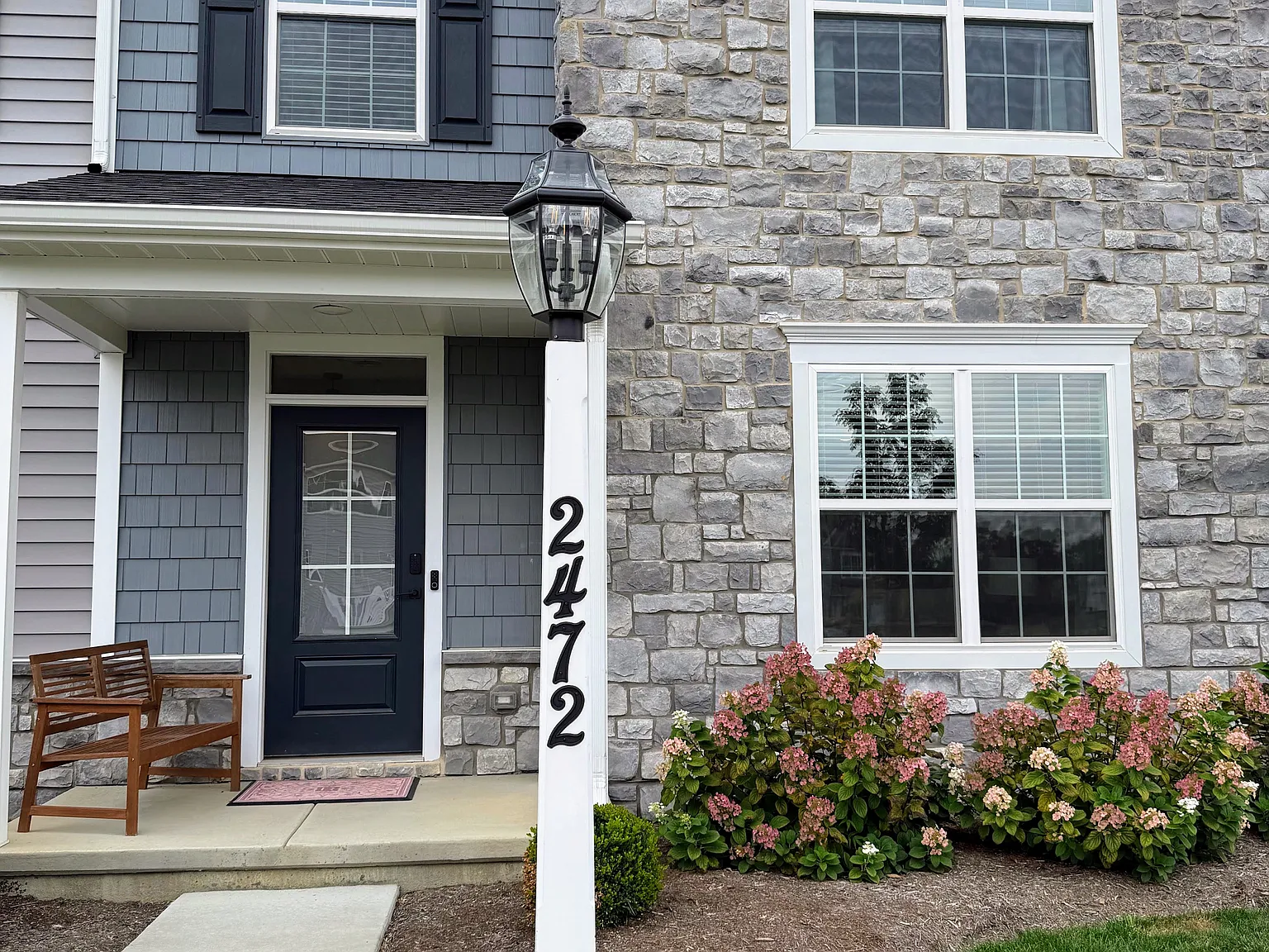 3 bed, 2.5 bath, 1566 sqft, $2,700 — Photo 2