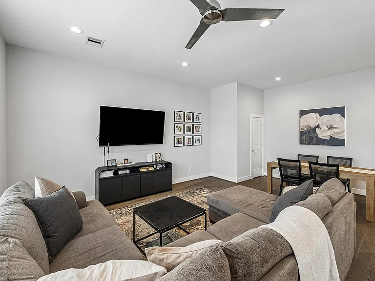 2310 Langston St — Photo 10