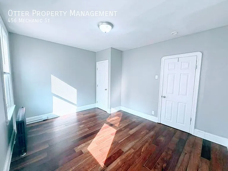 456 Mechanic St — Photo 26