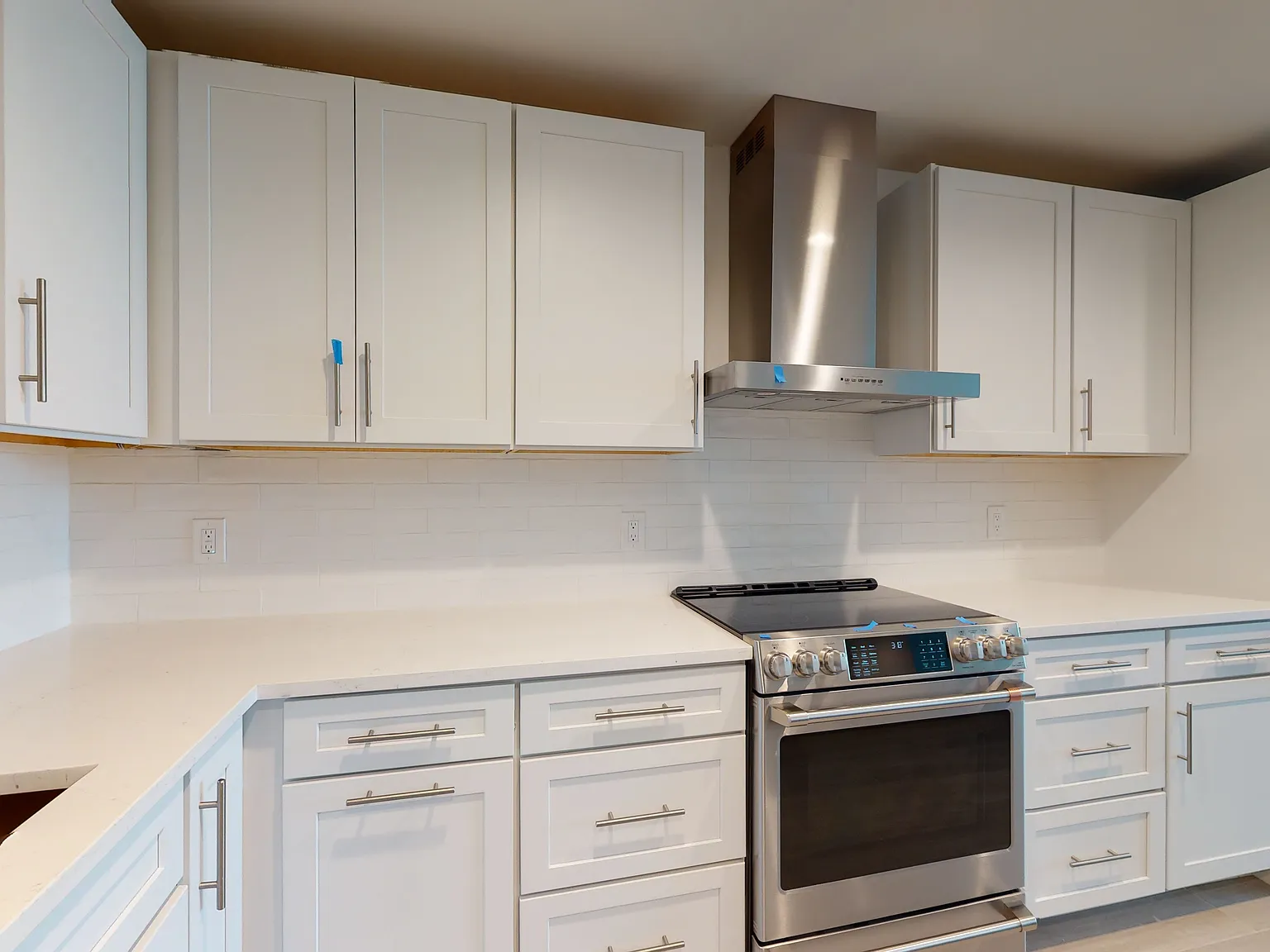 Waterfront 2-Bedroom Condo with Spectacular Marina and Intracoastal Views — Photo 4