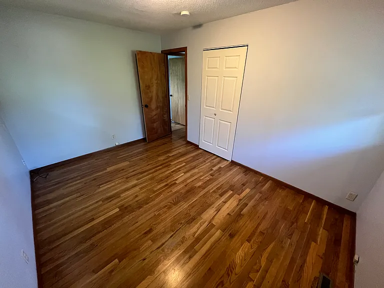 11828 Monroe Cir NE — Photo 12