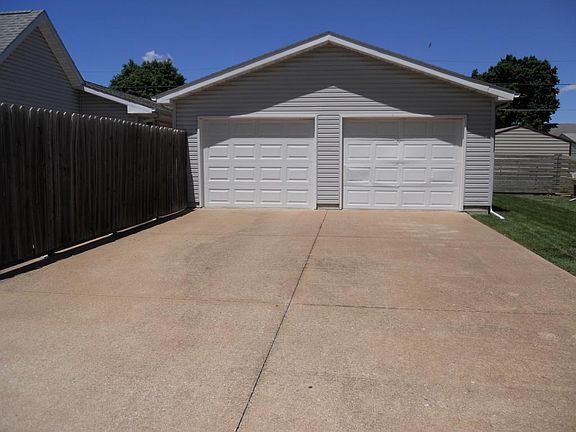 5th image of 3119 Avenue H