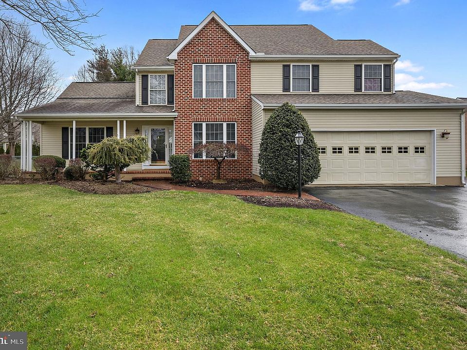 1st image of 537 Owens Brooke Dr