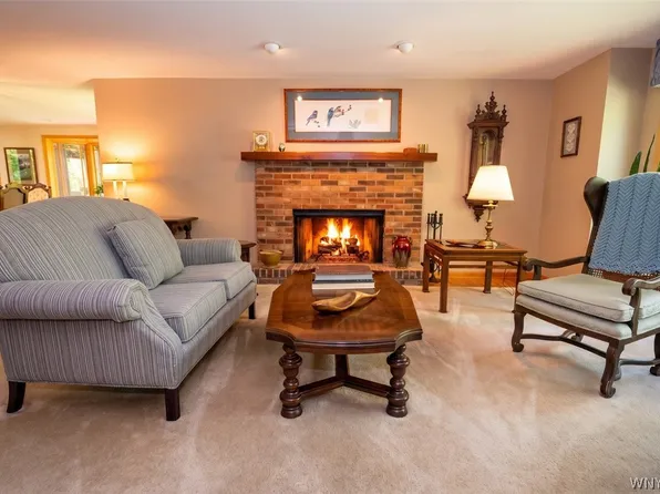 205 Blake Hill Rd, East Aurora, NY 14052