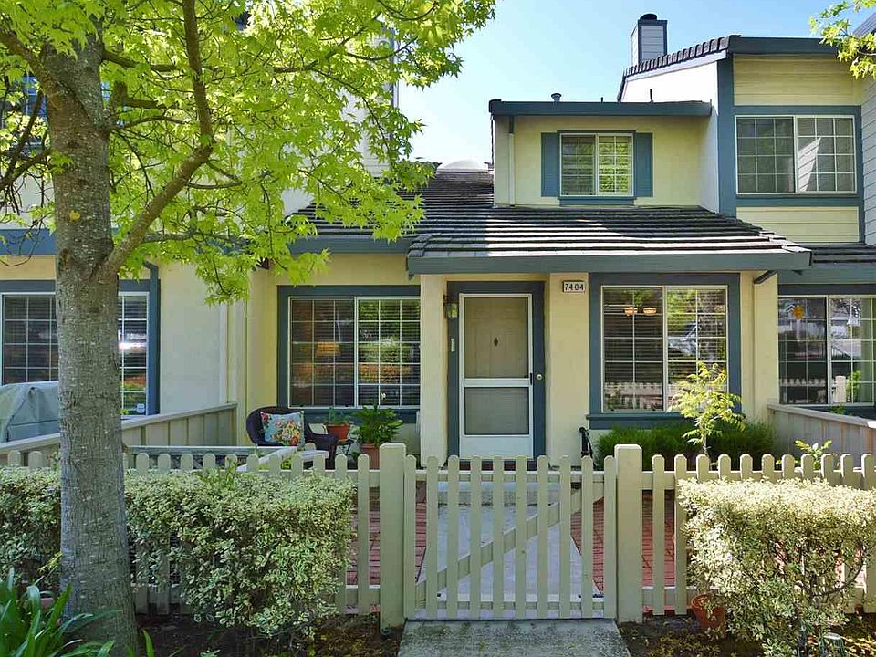 1st image of 7404 Oxford Cir