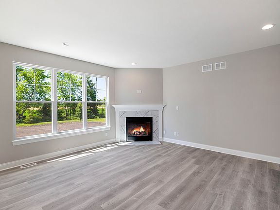 5th image of 9217 Madigan Ave