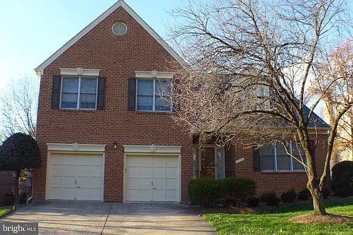 10008 Manor Pl Photo 1