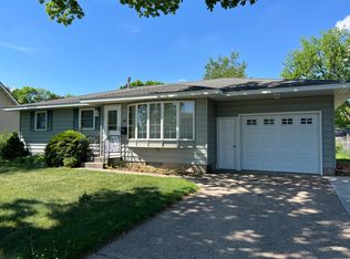 410 14th St W, Hastings, MN 55033