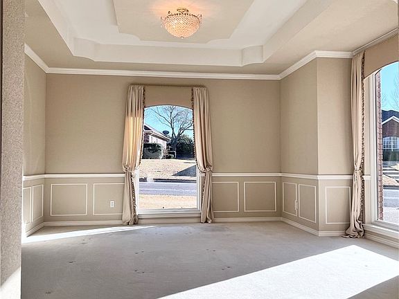 4th image of 2102 Lakeview Loop