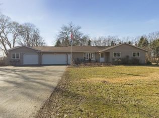 5162 Cottage Grove Dr, Woodbury, MN 55129