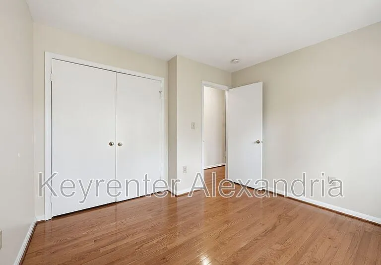 8239 Doctor Craik Ct — Photo 27