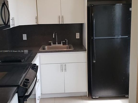 4th image of 950 Hillcrest Dr APT 207