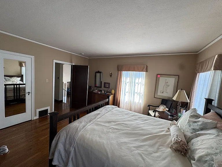 2856 Lincoln Ave — Photo 9