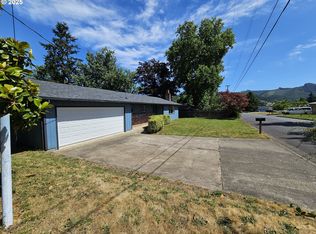 460 Terrace Ln, Sutherlin, OR 97479