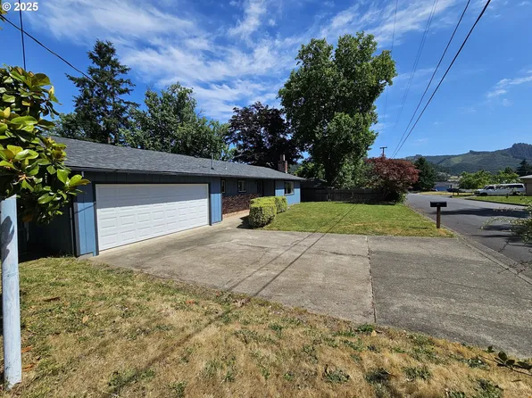460 Terrace Ln, Sutherlin, OR 97479