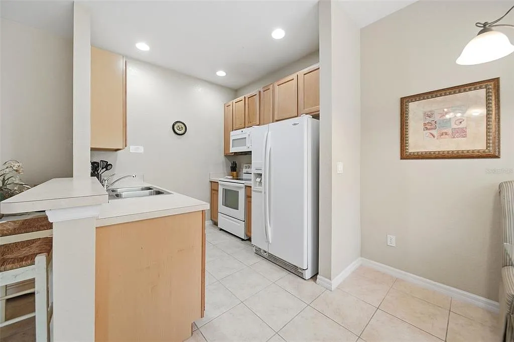 4 bed, 2.5 bath, 1400 sqft, $1,800 — Photo 4