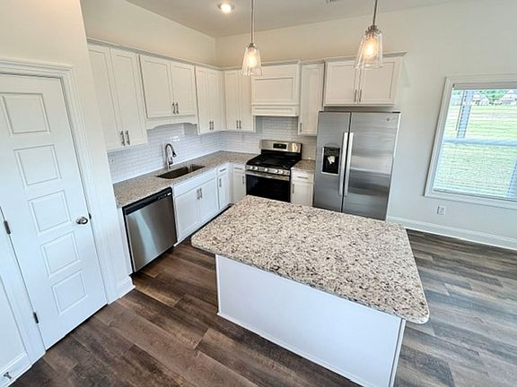 3rd image of 5301 Douglas Dr