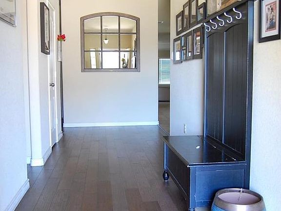 5th image of 105 Althea Dr