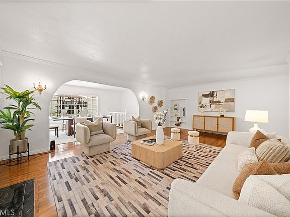 5th image of 2915 Woodlawn Ave