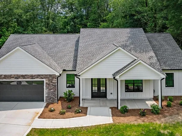 2470 New Hope Rd, Morganton, GA 30560