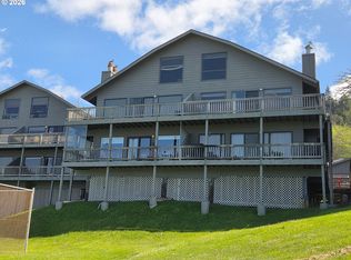 29134 Ellensburg Ave APT 27, Gold Beach, OR 97444