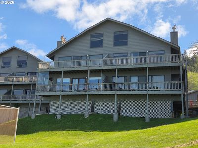 29134 Ellensburg Ave APT 27, Gold Beach, OR, 97444
