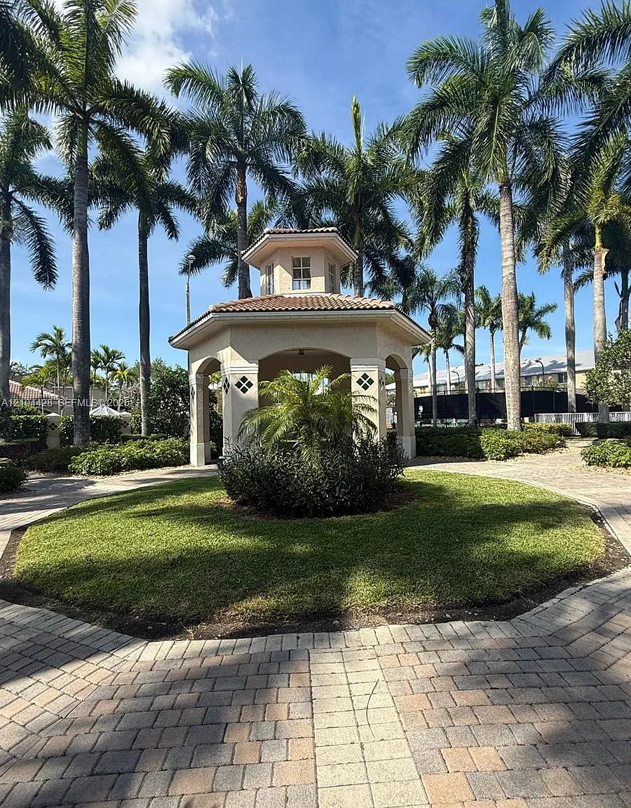 Las Brisas At Doral — Photo 2