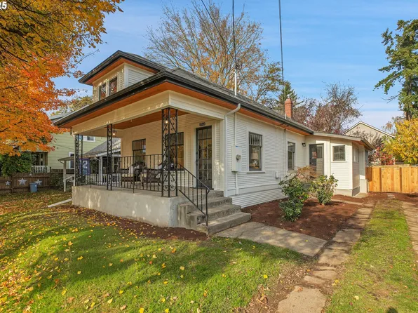 3743 SE Franklin St, Portland, OR 97202