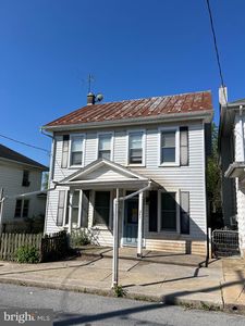 247 N College St, Palmyra, PA, 17078