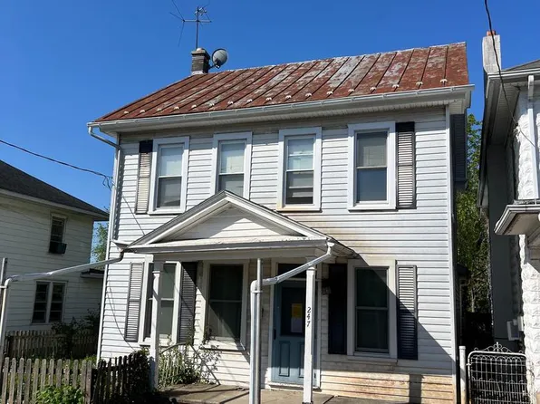 247 N College St, Palmyra, PA 17078