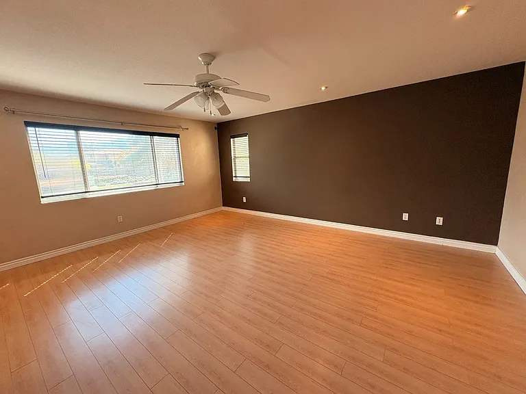 1456 Pinewood Dr — Photo 30