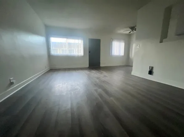 6707 Hayvenhurst Ave #Y29, Van Nuys, CA 91406