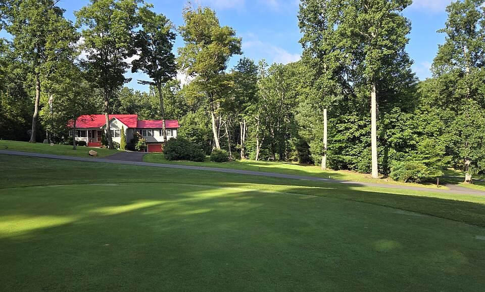 2nd image of 185 Laurel Dr