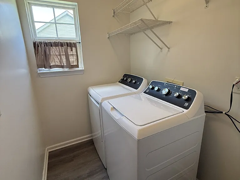 1252 Ballater Dr — Photo 21