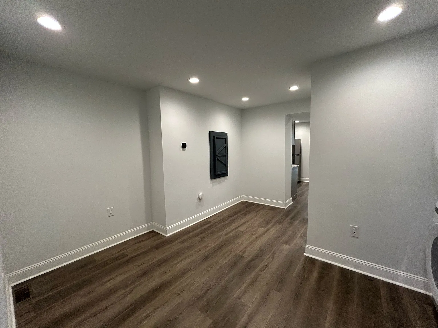 818 East Locust Avenue - 1 — Photo 4